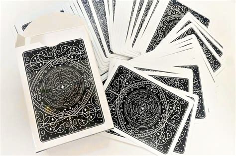 Luna Marked Poker Premium Cards • Electricks Magic Shop